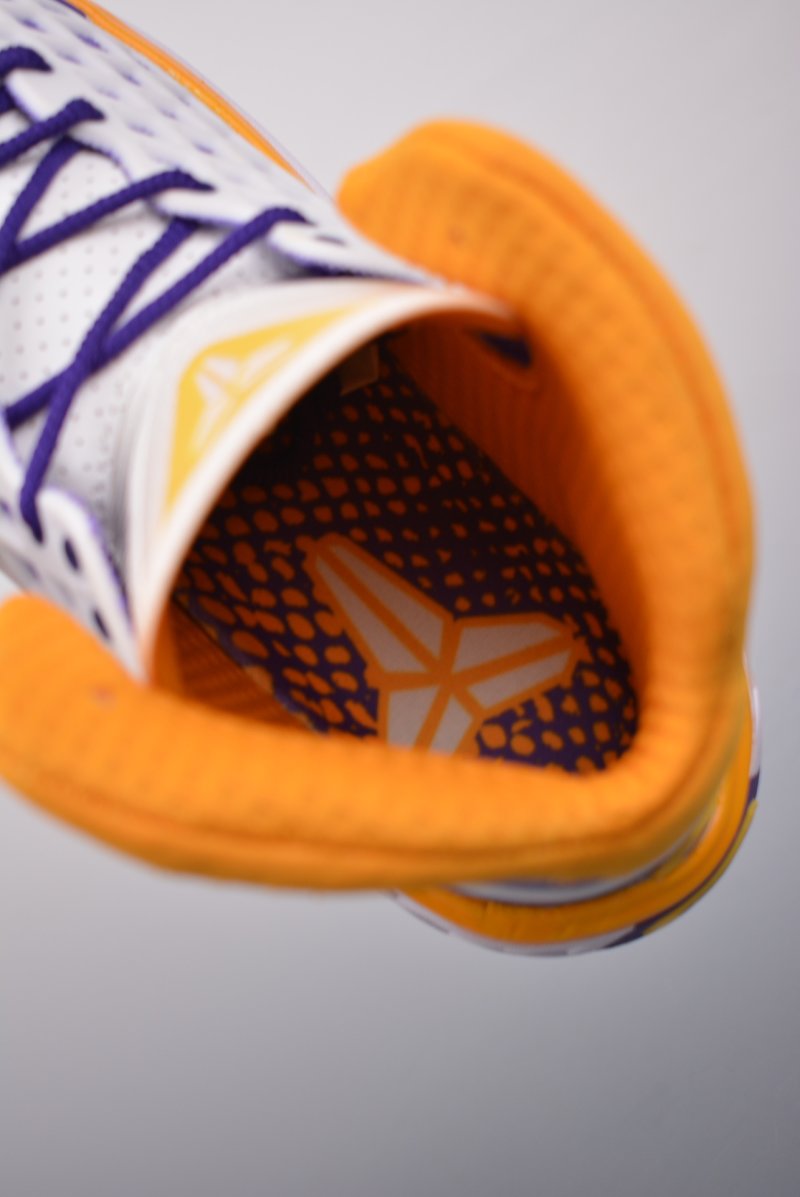 Nike Zoom Kobe 3 Protro view