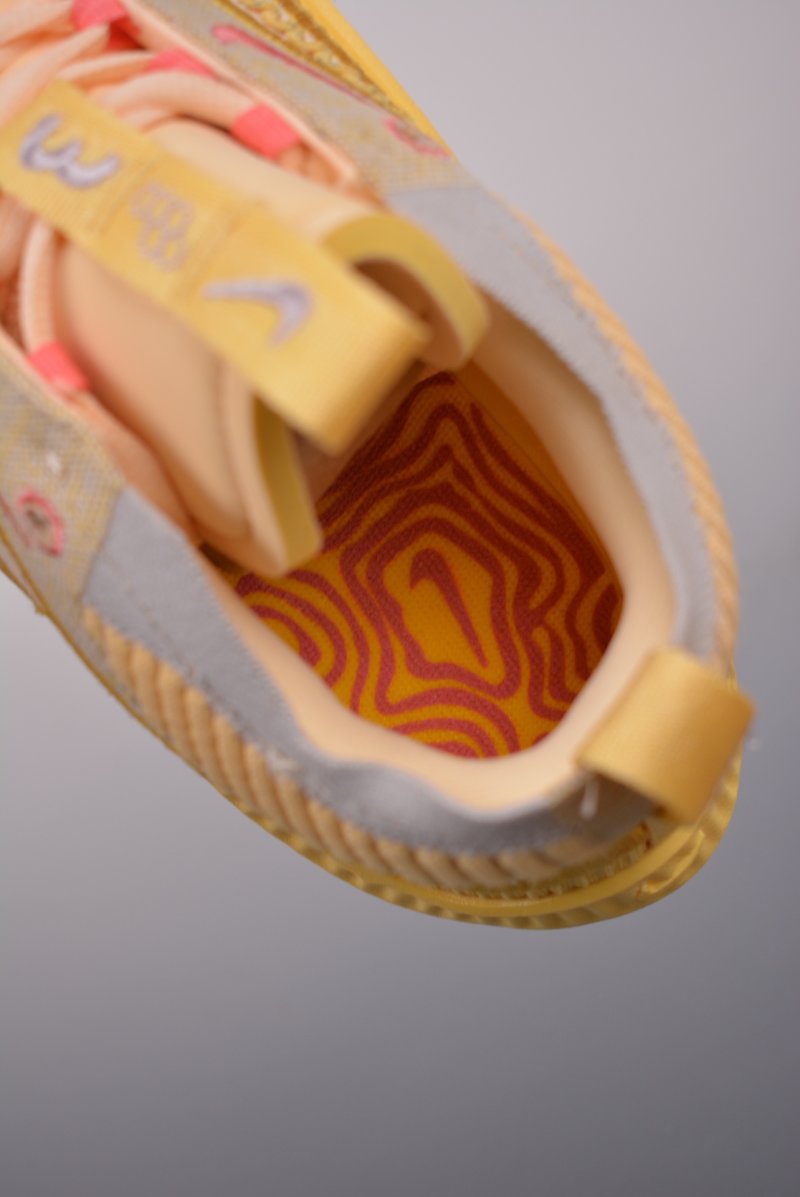Nike CosmicUnity 3 'Pale Vanilla' view