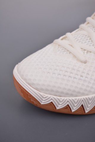 Nike Kyrie 1 EP view 6