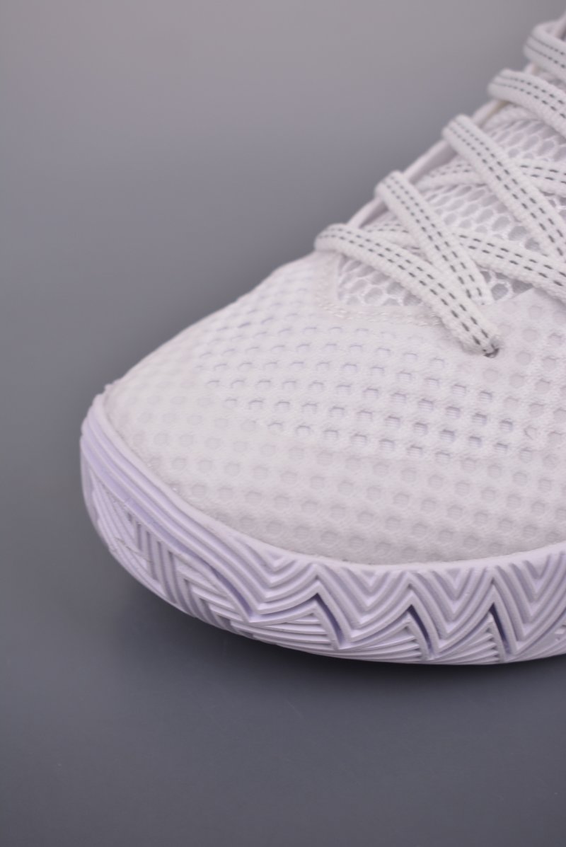 Nike Kyrie 1 EP view