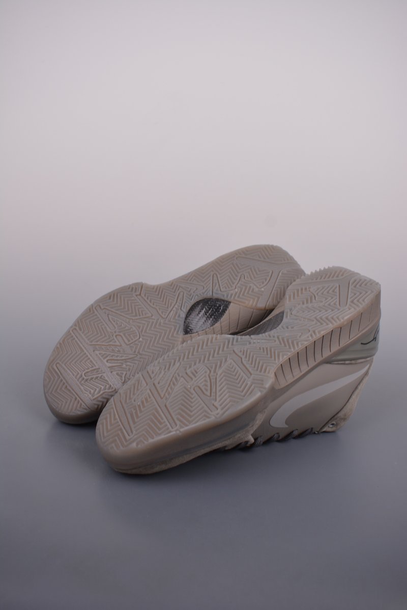 Nike Kobe 4 Protro view
