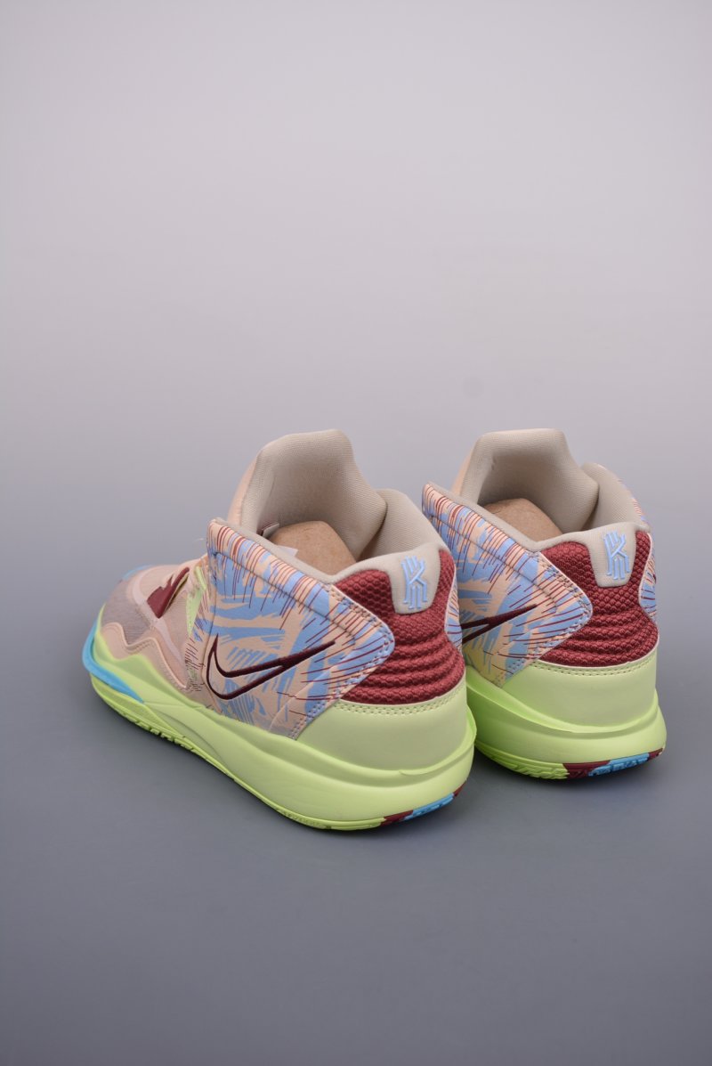 Nike Kyrie 8 Infinity EP 'Gold' view