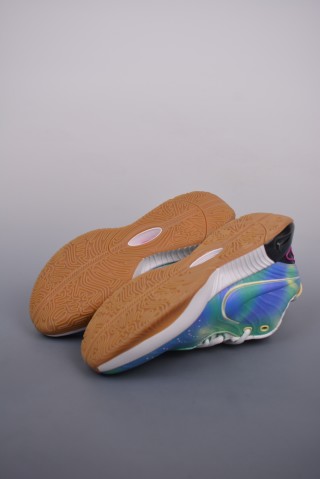 Nike LeBron 21 view 3