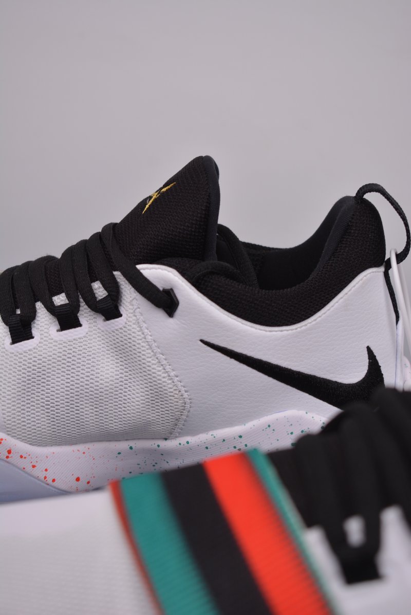 Nike PG 1 EP view