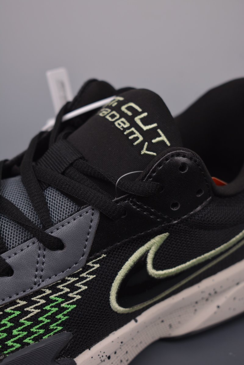 Nike Zoom G.T. ACDM view