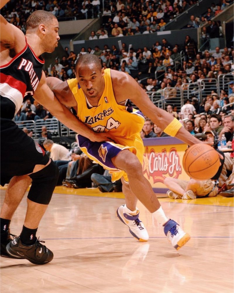 Nike Zoom Kobe 2 Ultimate Protro view