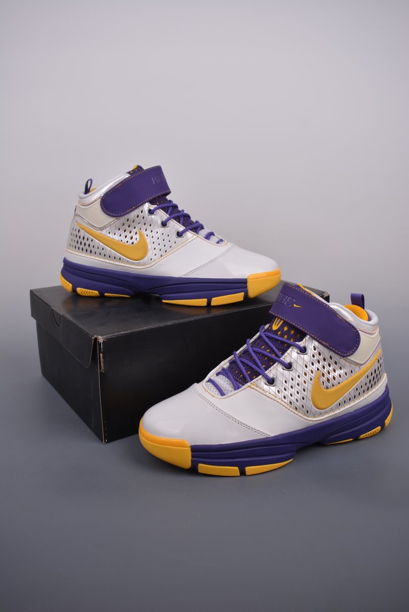 Nike Zoom Kobe 2 Ultimate Protro view