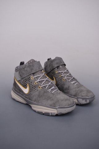 Nike Zoom Kobe 2 Ultimate Protro view 1