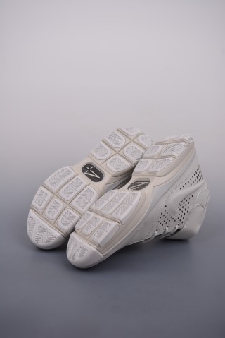 Nike Zoom Kobe 2 Ultimate Protro view 3