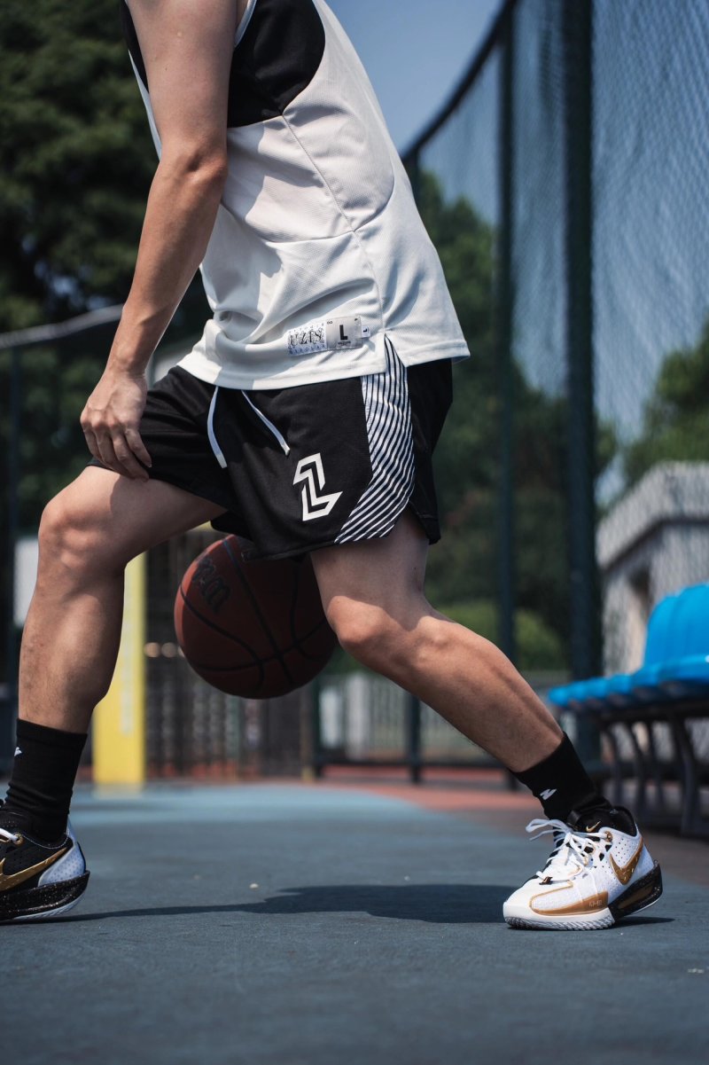 Nike Air Zoom G.T. Cut 3 view