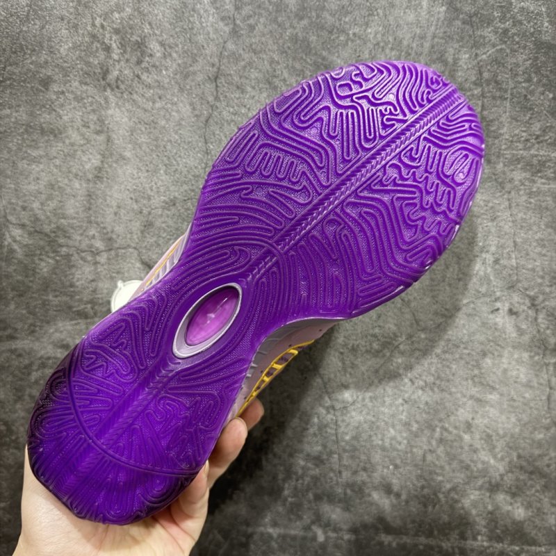 Nike LeBron 21 'Melon Tint' view