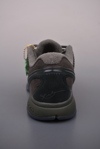 Nike Zoom Kobe 6 Protro FTB 'Grey' view 4