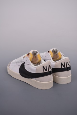 Nike Blazer Low 77 Jumbo view 2