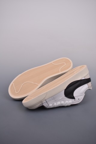 Nike Blazer Low 77 Jumbo view 3