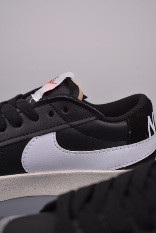 Nike Blazer Low 77 Jumbo view 8