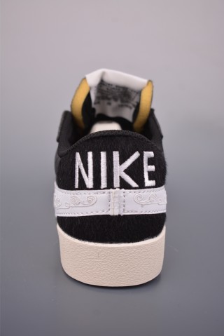 Nike Blazer Low 77 Jumbo view 4