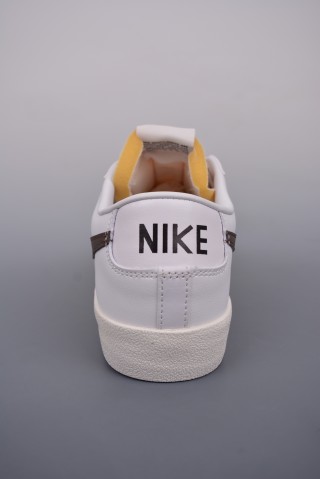 Nike Blazer Low 77 Vintage view 4