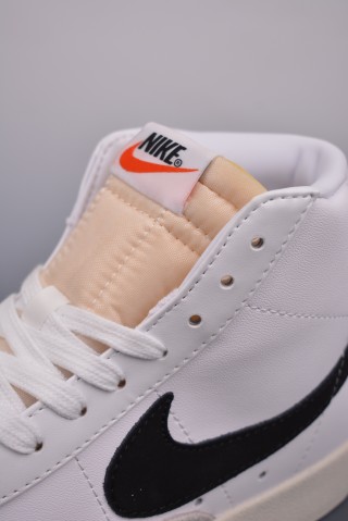 Nike Blazer Mid 77 Vintage view 7