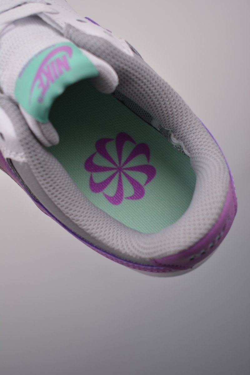 Nike Court Borough Low view