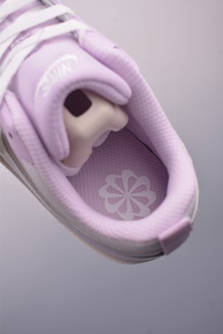 Nike Court Borough Low view 9