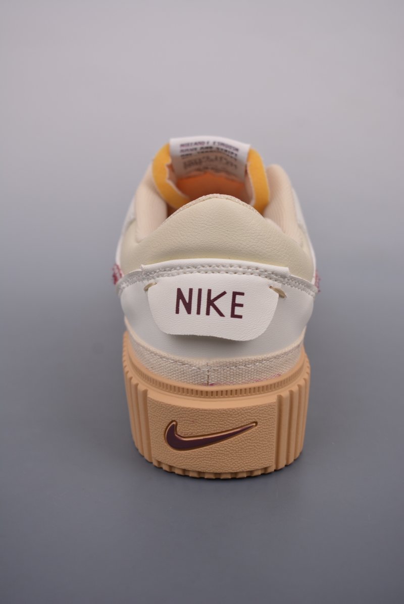 Nike Court Legacy view