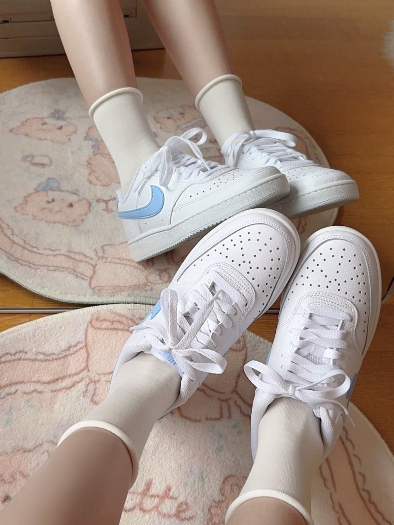 Nike Court Vision Low view