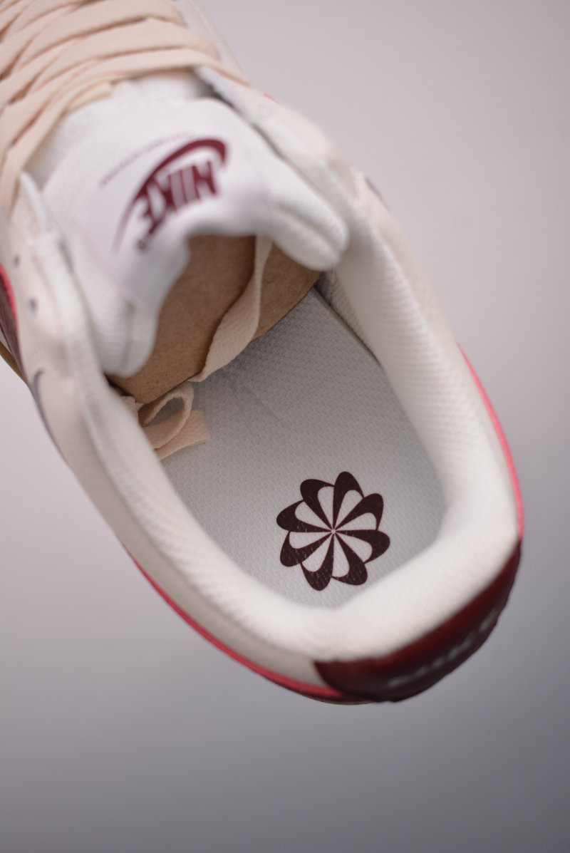 Nike Court Vision Low view