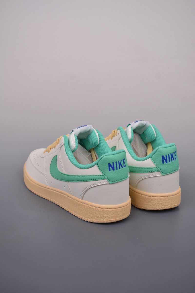 Nike Court Vision Low view