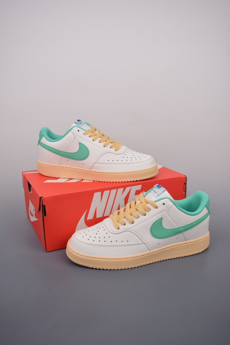Nike Court Vision Low view