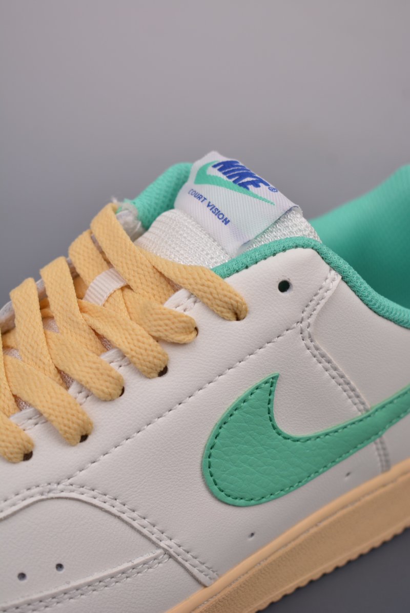 Nike Court Vision Low view