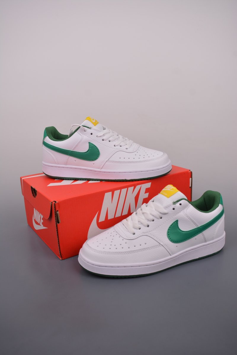 Nike Court Vision Low view