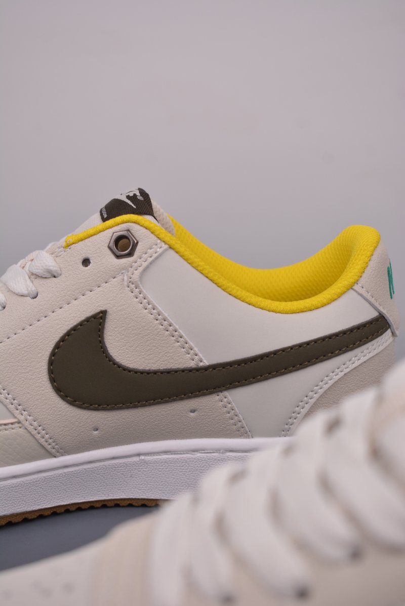 Nike Court Vision Low view