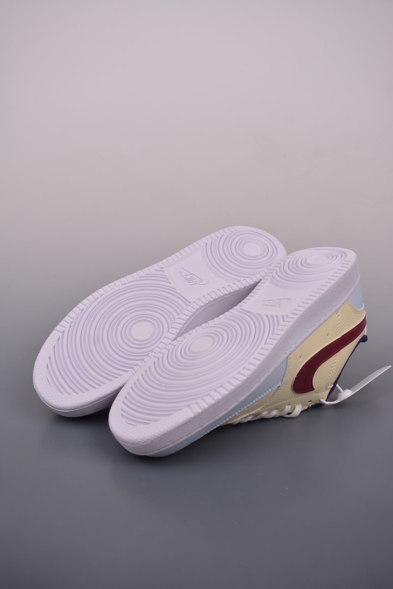 Nike Court Vision Low view