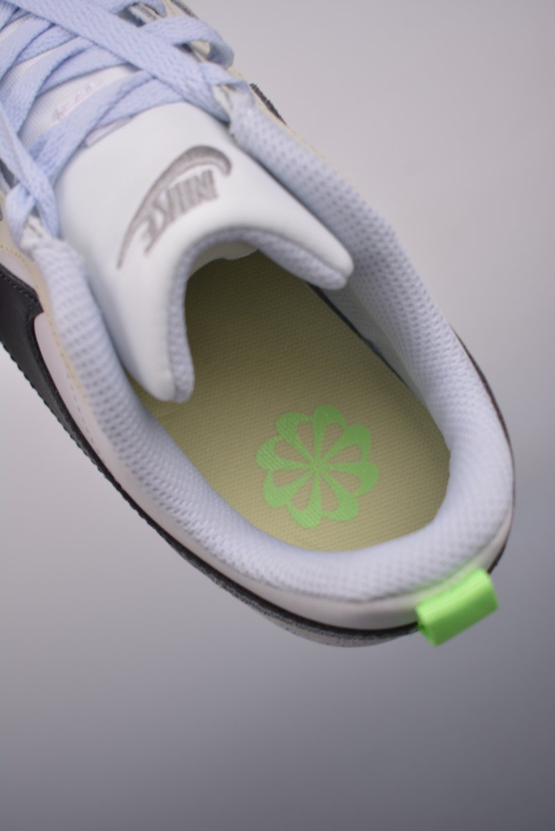 Nike Court Vision Low view