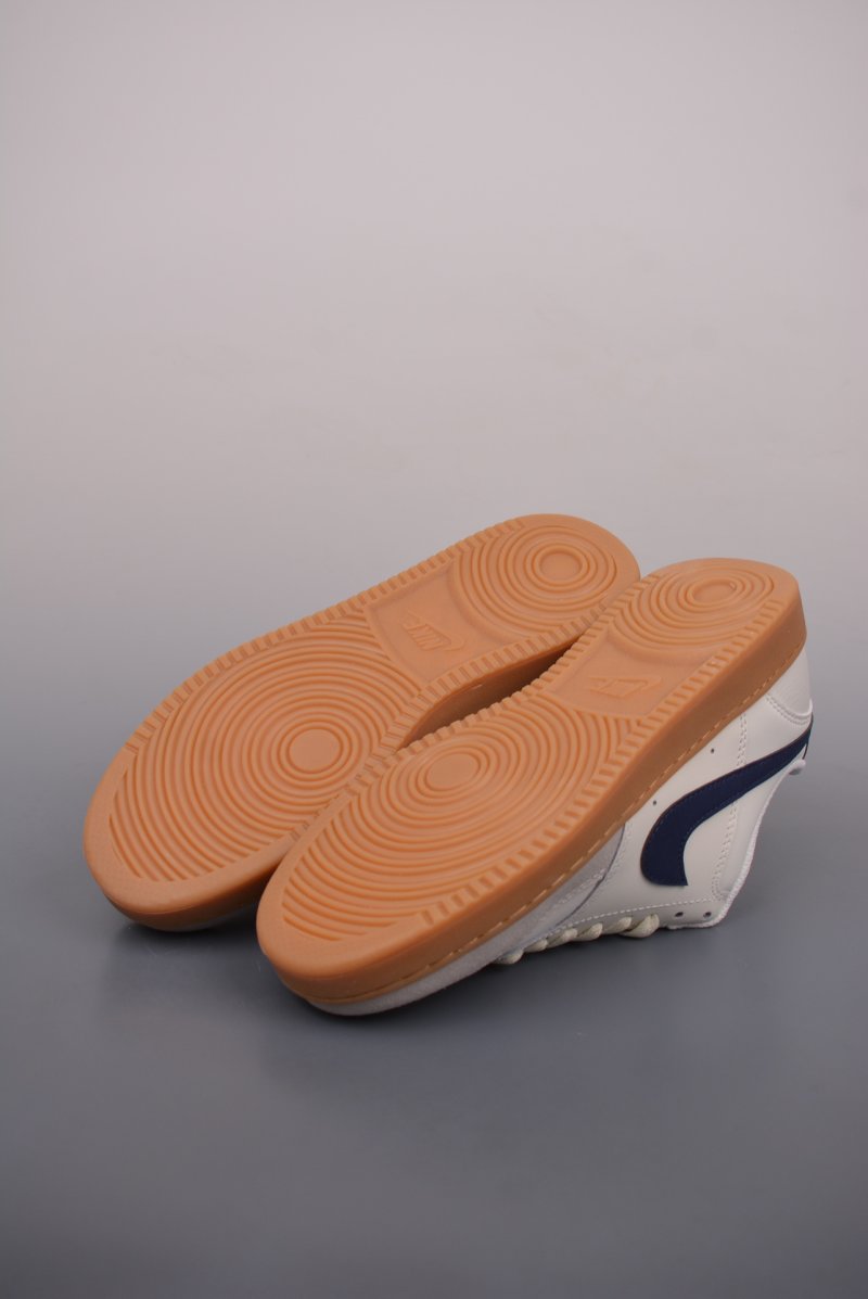 Nike Court Vision Low view