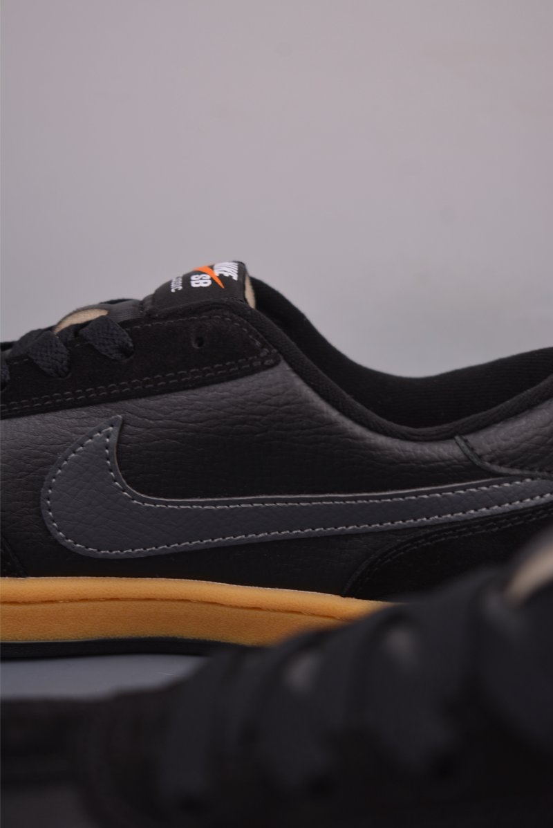 Nike SB FC Classic view