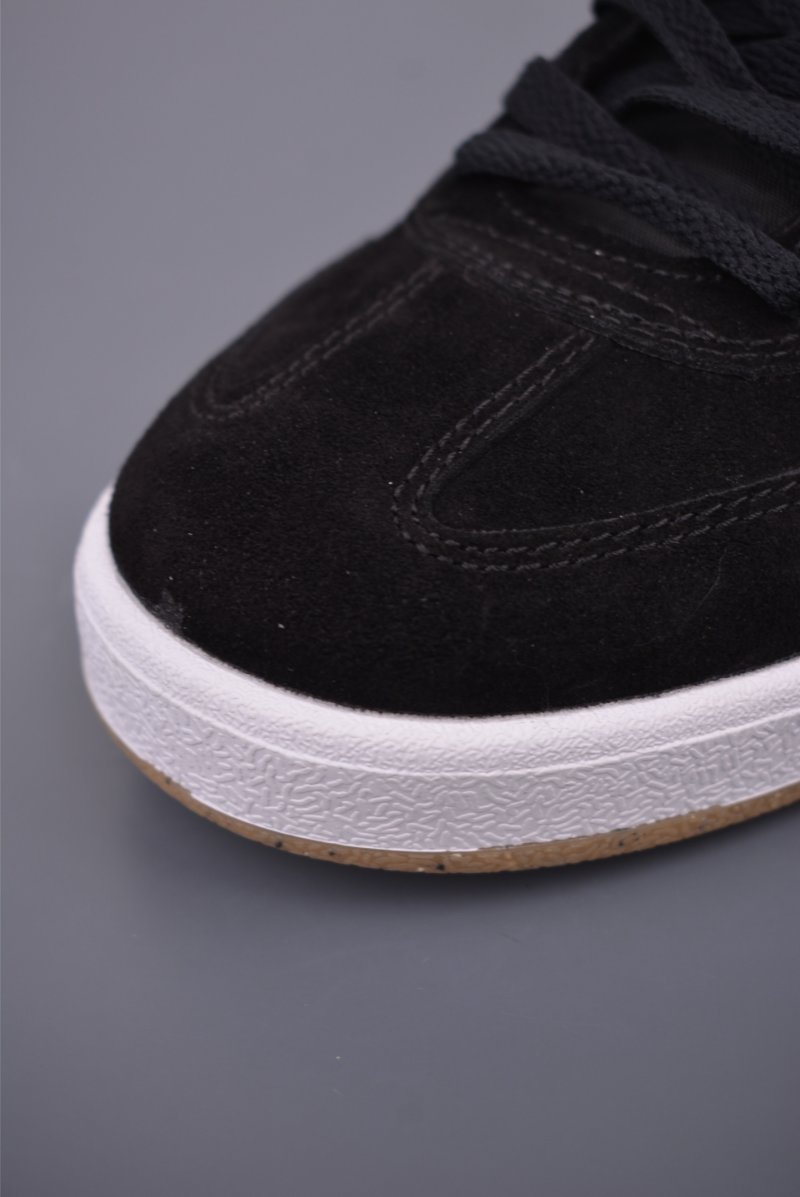 Nike SB FC Classic view