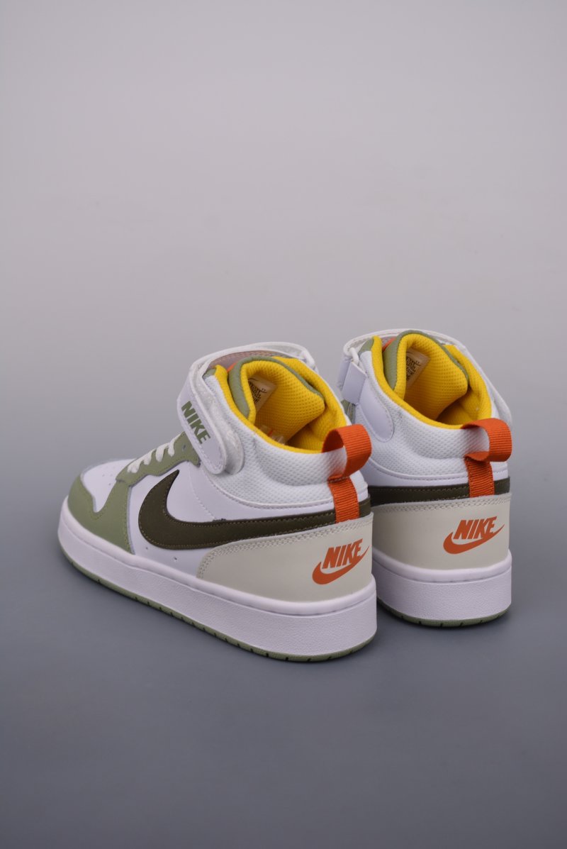 Nike Court Borough Mid view