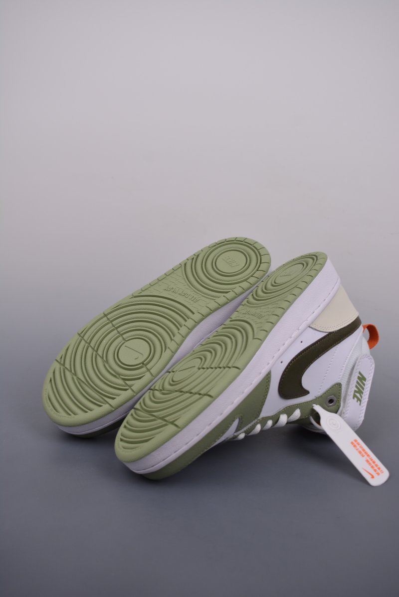 Nike Court Borough Mid view