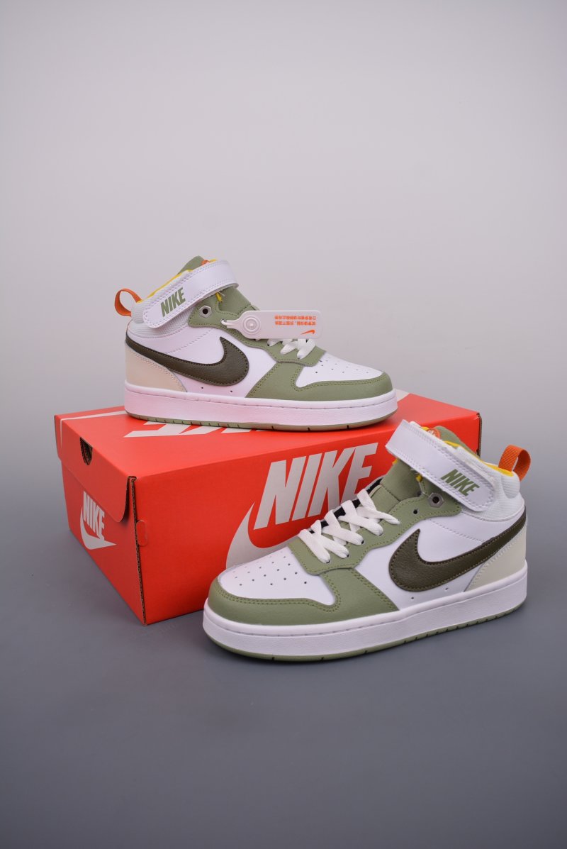 Nike Court Borough Mid view