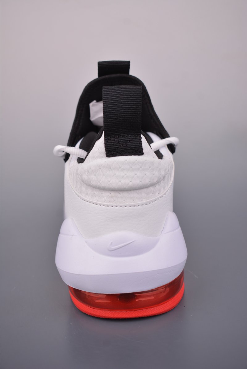 Nike Air Max Alpha Savage 2 view