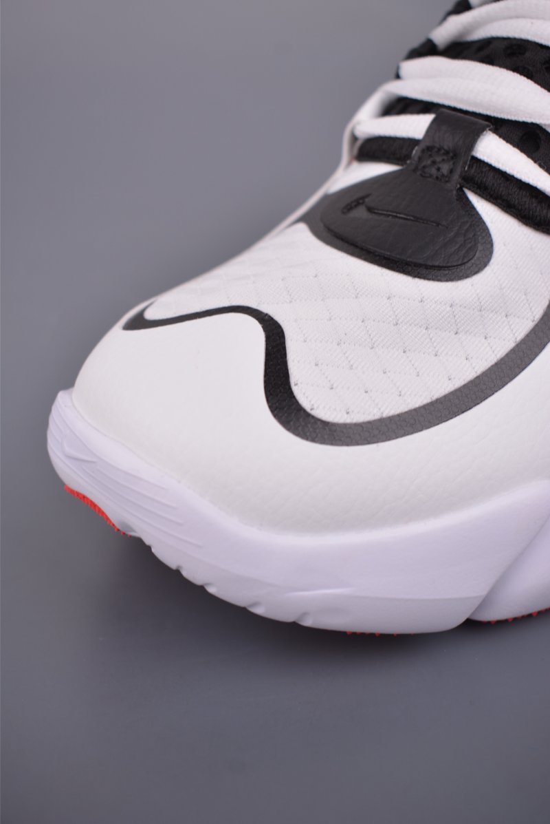 Nike Air Max Alpha Savage 2 view