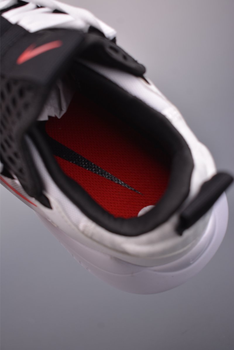 Nike Air Max Alpha Savage 2 view