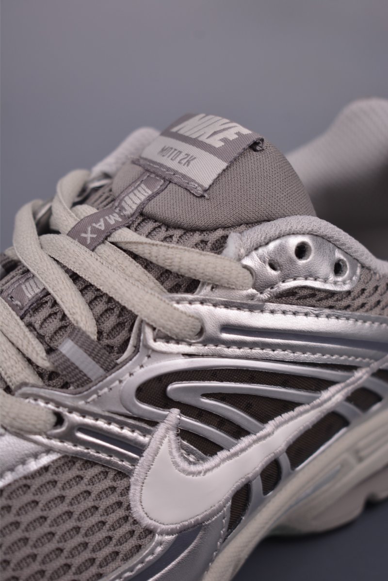 Nike Air Max Moto 2K view
