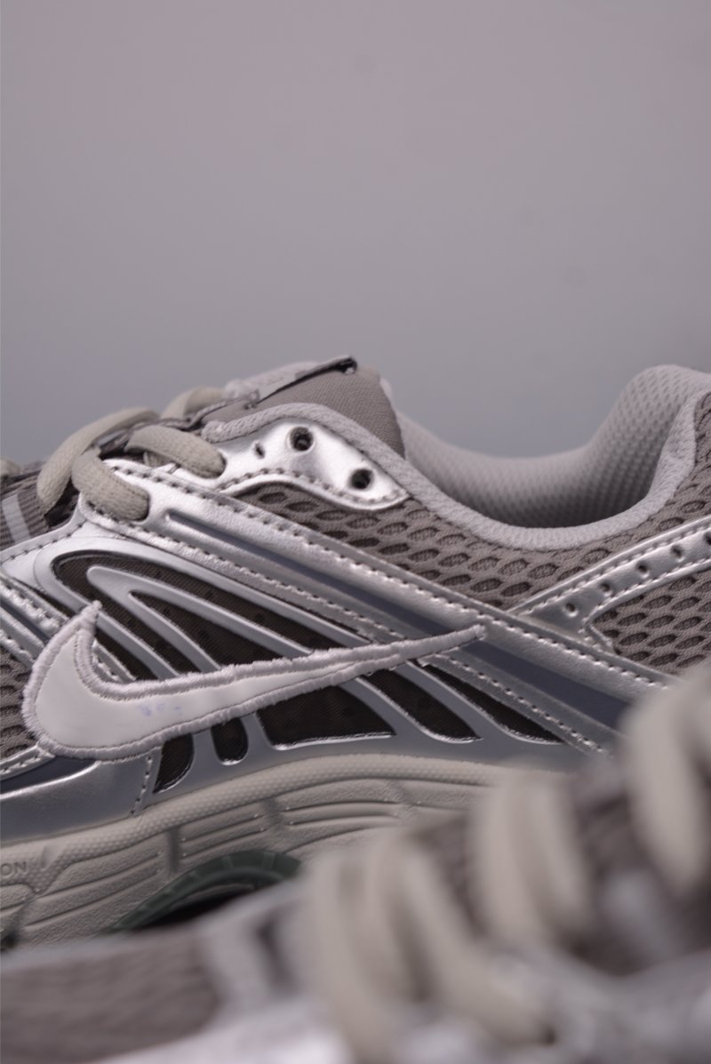 Nike Air Max Moto 2K view