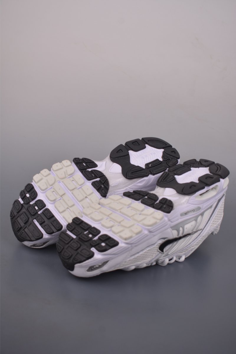 Nike Air Max Moto 2K view