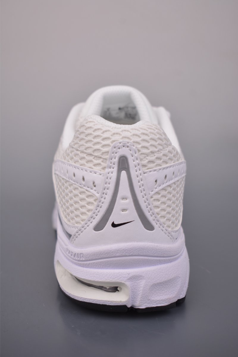 Nike Air Max Moto 2K view