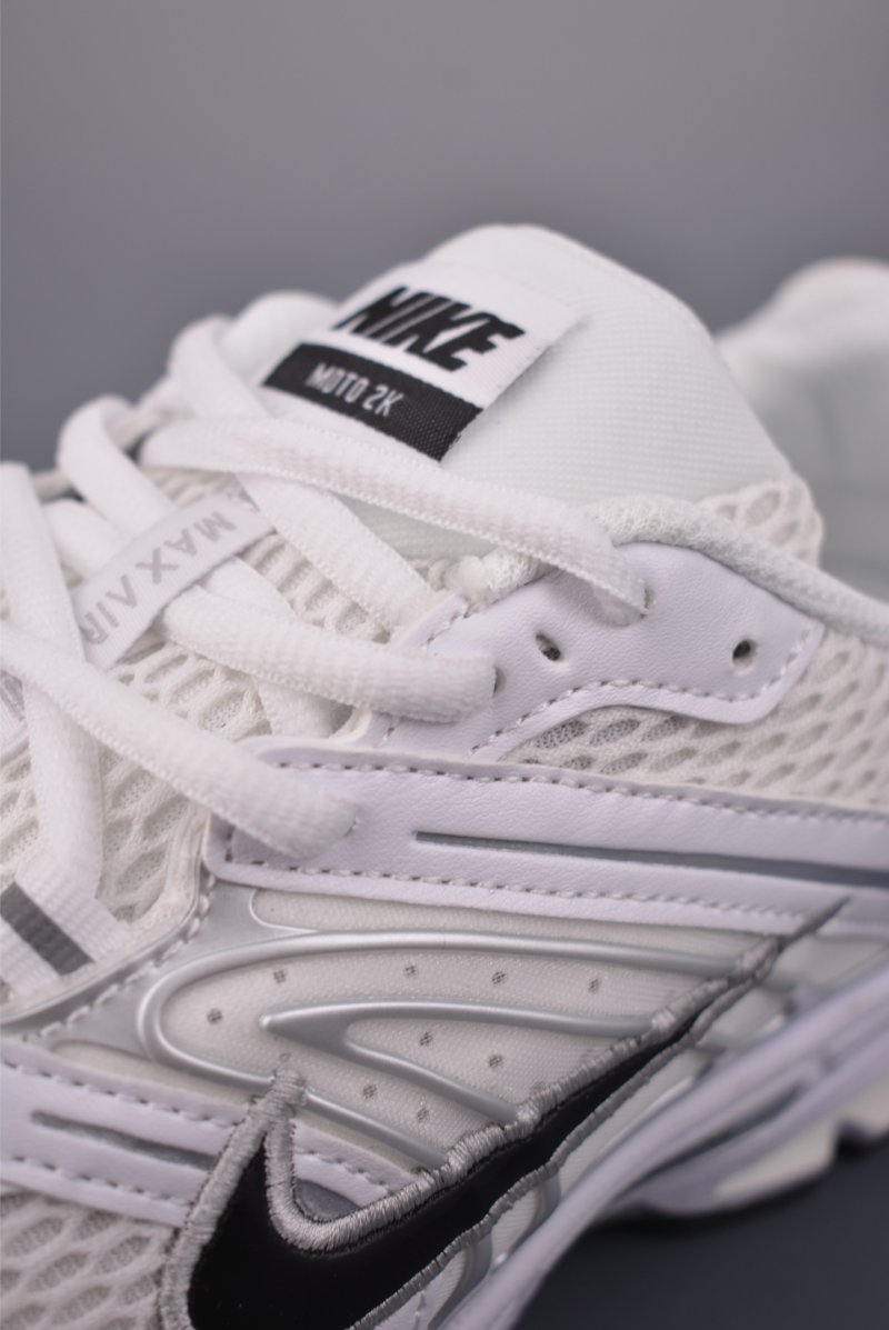 Nike Air Max Moto 2K view