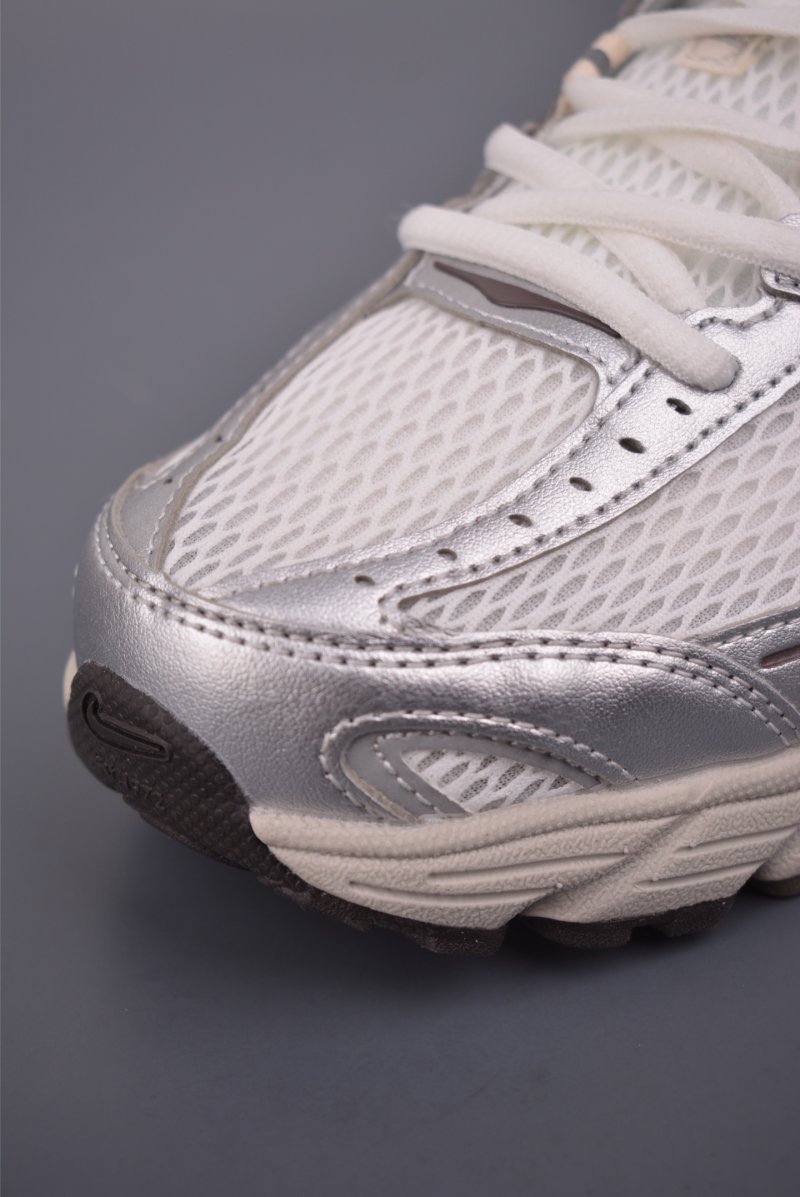 Nike Air Max Moto 2K view