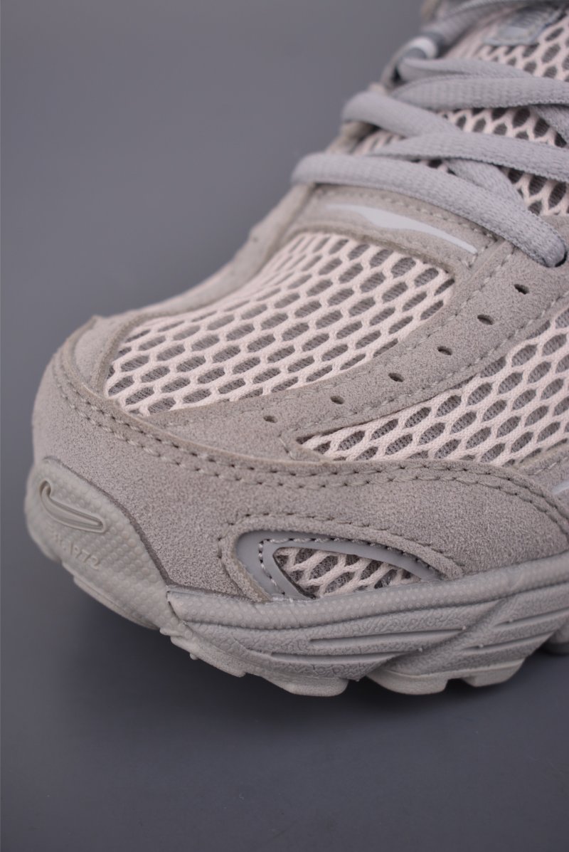 Nike Air Max Moto 2K view